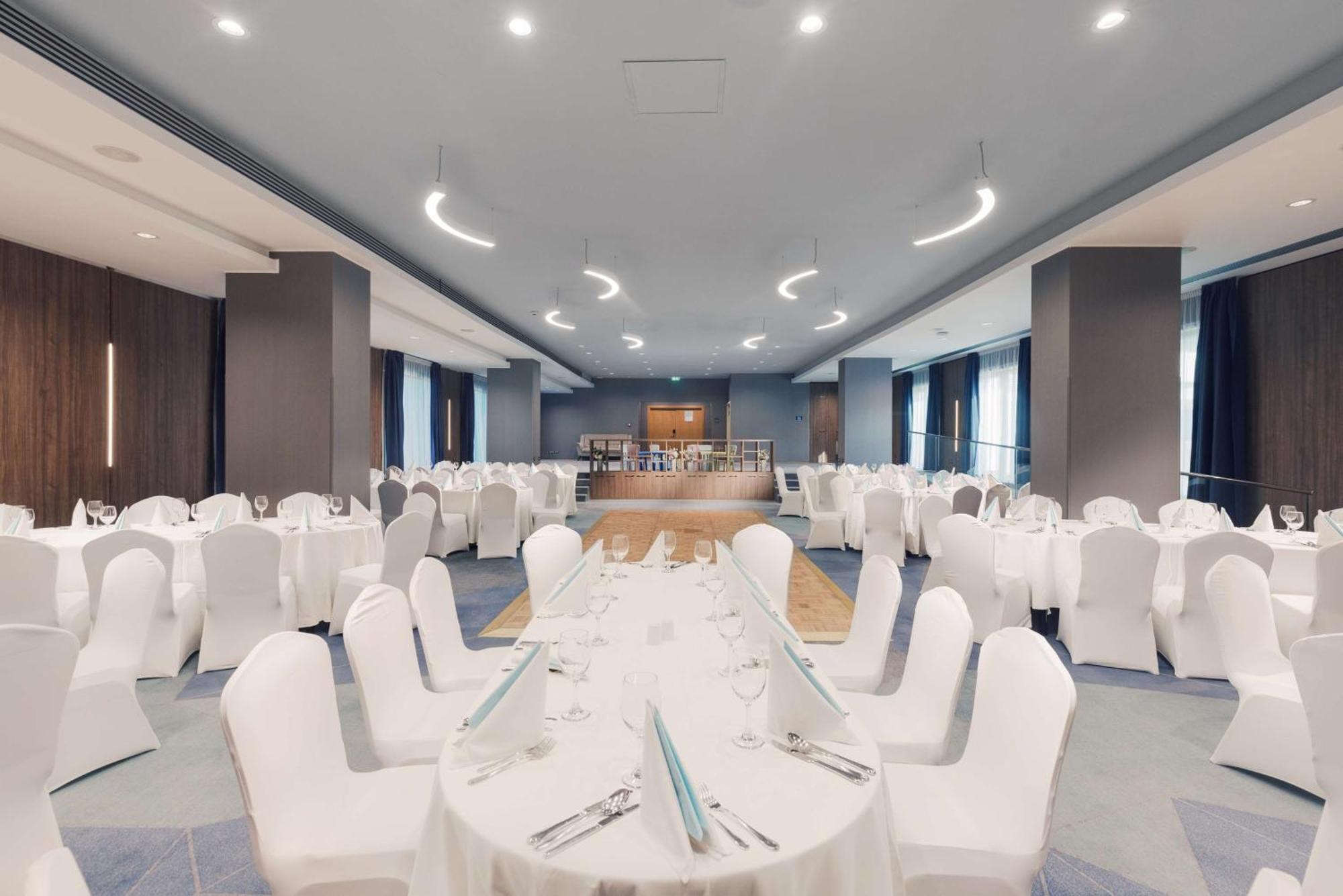 Doubletree By Hilton Hotel Cluj - City Plaza Cluj-Napoca Exterior foto The ballroom