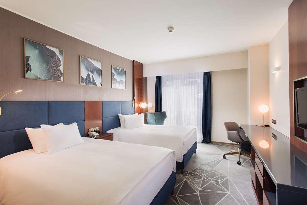 Doubletree By Hilton Hotel Cluj - City Plaza Cluj-Napoca Quarto foto