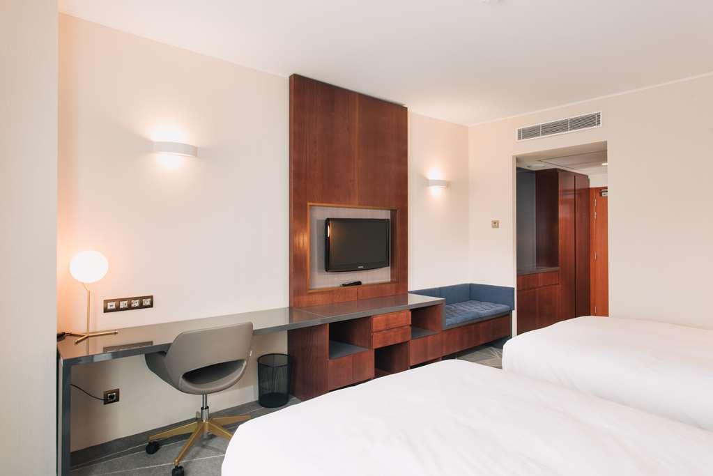 Doubletree By Hilton Hotel Cluj - City Plaza Cluj-Napoca Quarto foto