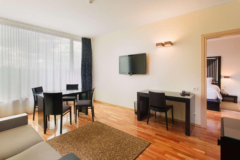 Doubletree By Hilton Hotel Cluj - City Plaza Cluj-Napoca Quarto foto