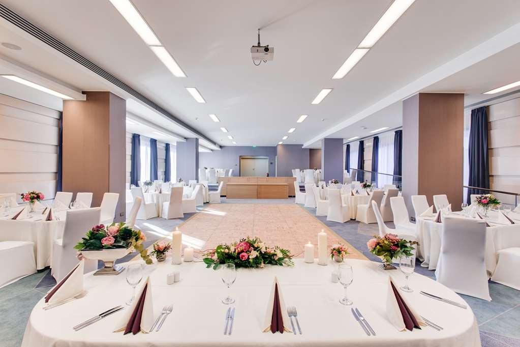 Doubletree By Hilton Hotel Cluj - City Plaza Cluj-Napoca Facilidades foto